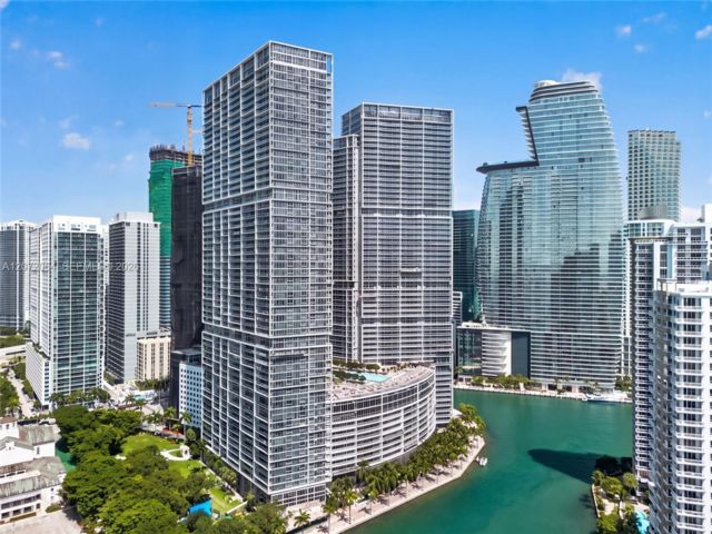  2 BR,  2.00 BTH &nbsp; style home in Miami