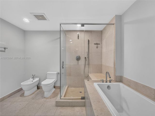 [PHOTO]