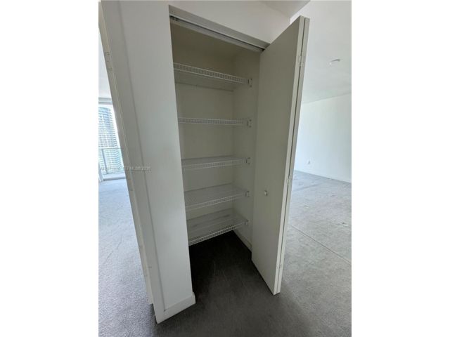 [PHOTO]