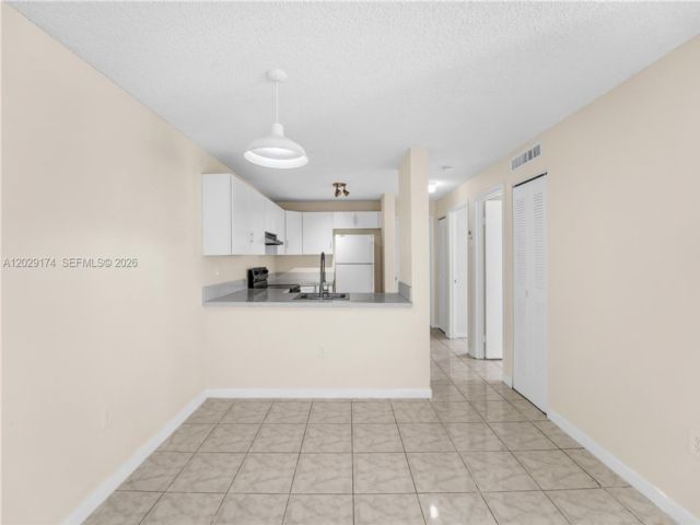 [PHOTO]