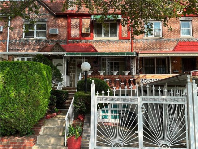  2 BR,  2.00 BTH &nbsp;Single family style home in East Flatbush