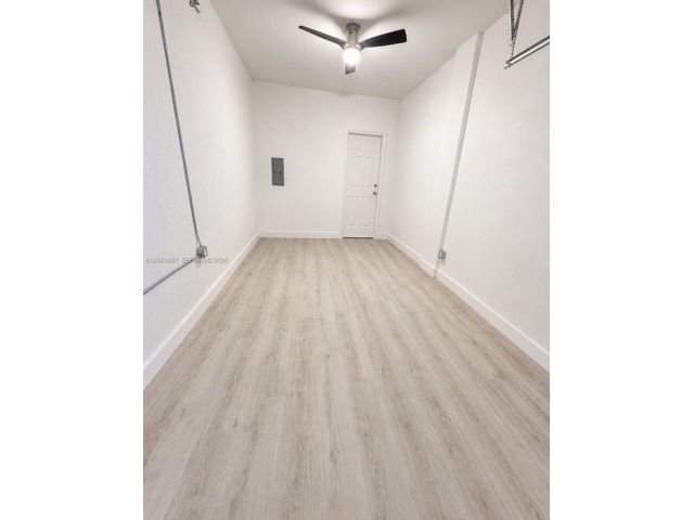 [PHOTO]