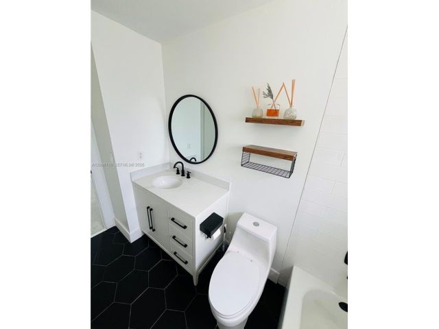 [PHOTO]