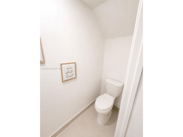 [PHOTO]