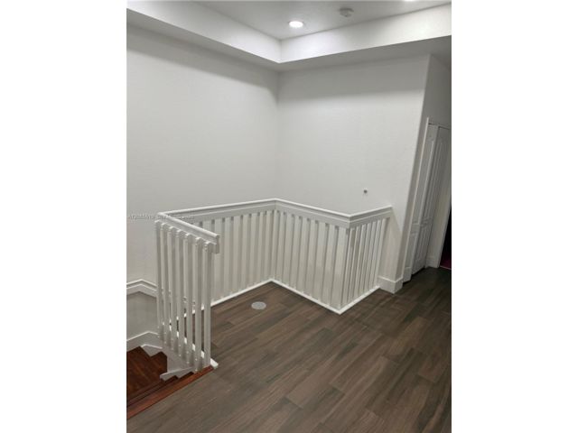 [PHOTO]