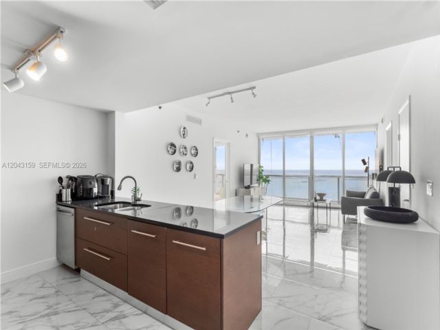  2 BR,  2.00 BTH &nbsp; style home in Miami