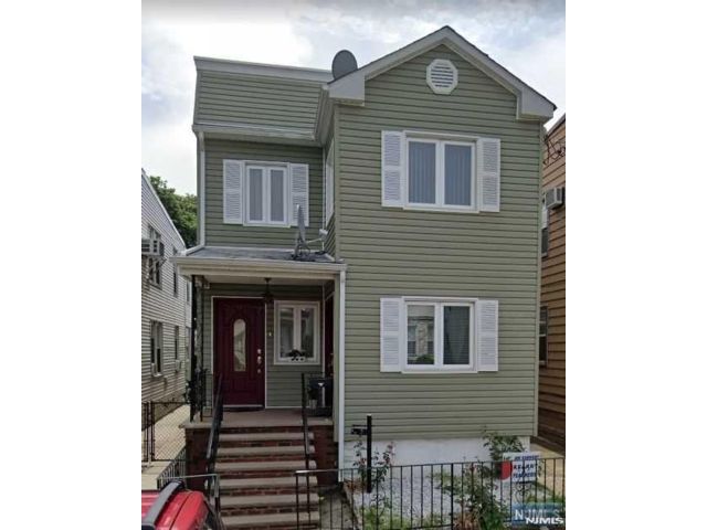  2 BR,  1.00 BTH &nbsp; style home in Kearny
