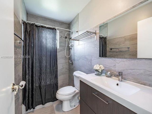  4 BR,  4.00 BTH &nbsp; style home in Miami