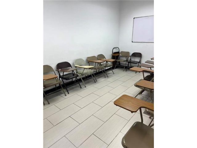 [PHOTO]