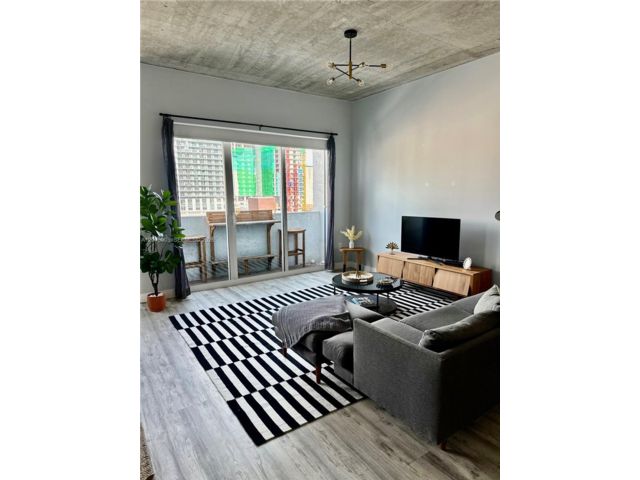  1 BR,  1.00 BTH &nbsp; style home in Miami