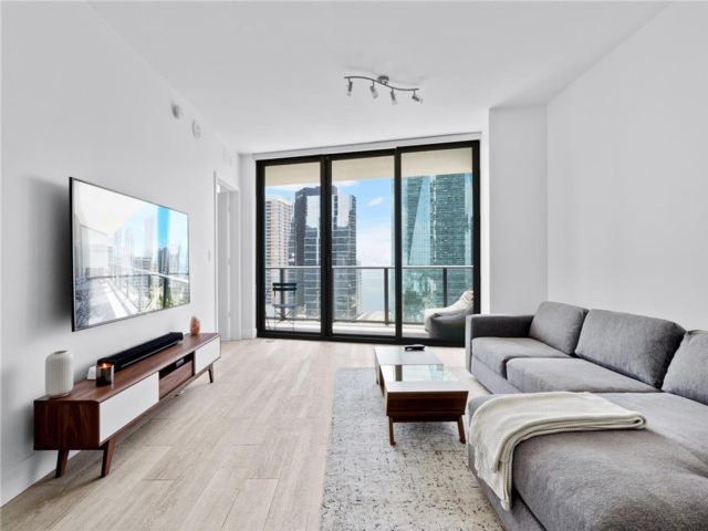  1 BR,  2.00 BTH &nbsp; style home in Miami