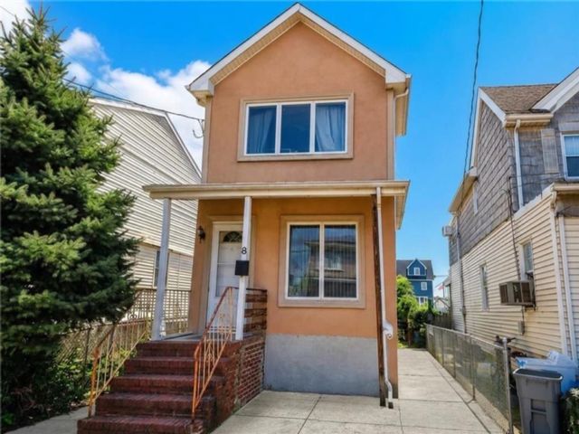  2 BR,  2.00 BTH &nbsp;Single family style home in Gerritsen Beach