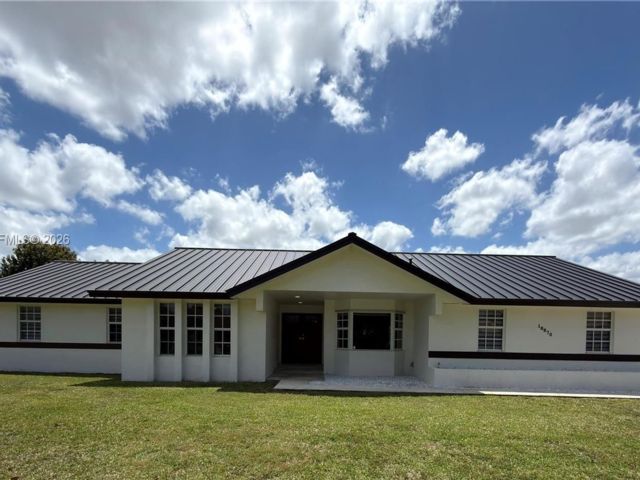  4 BR,  2.00 BTH &nbsp; style home in Homestead