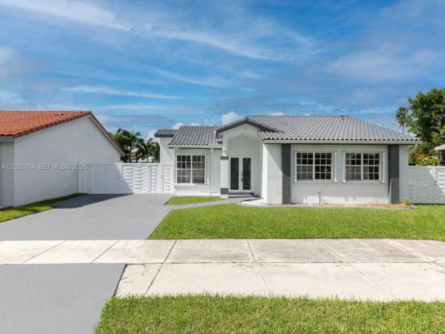  3 BR,  2.00 BTH &nbsp;Traditional style home in Miami