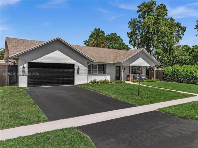  4 BR,  3.00 BTH &nbsp; style home in Plantation