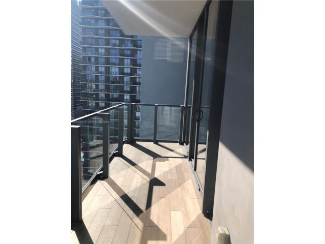 [PHOTO]