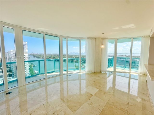  2 BR,  3.00 BTH &nbsp; style home in Miami