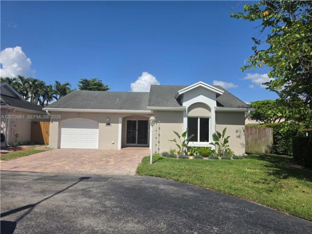  2 BR,  2.00 BTH &nbsp; style home in Medley
