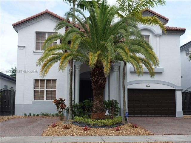  4 BR,  4.00 BTH &nbsp;European style home in Hialeah