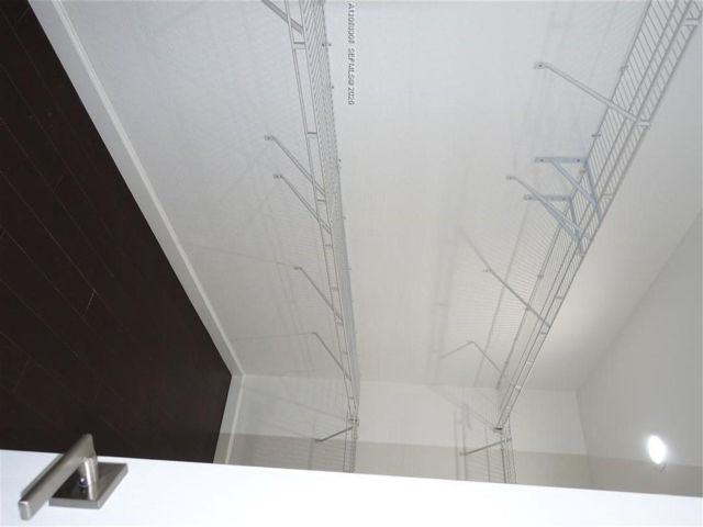 [PHOTO]