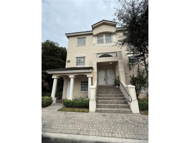  3 BR,  2.50 BTH &nbsp; style home in Medley