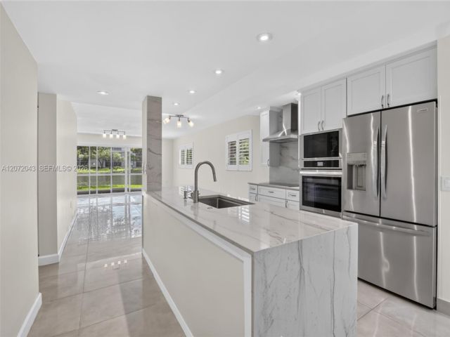 [Pembroke Pines Real Estate, listing number 3348137]