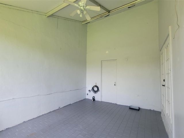 [PHOTO]