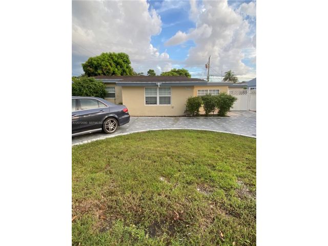  2 BR,  1.00 BTH &nbsp; style home in Miramar