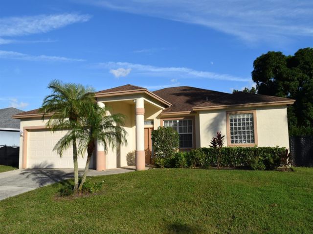  3 BR,  2.00 BTH &nbsp; style home in Green Acres