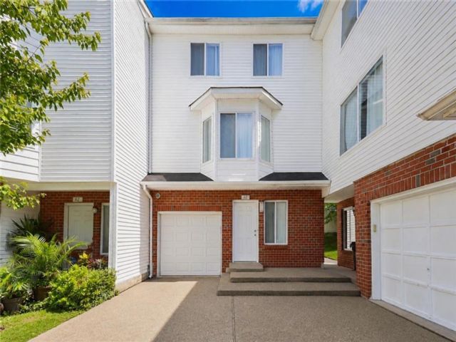  4 BR,  3.00 BTH &nbsp;Single family style home in Arden Heights