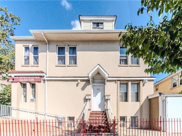 [Brighton Beach Real Estate, listing number 3348169]