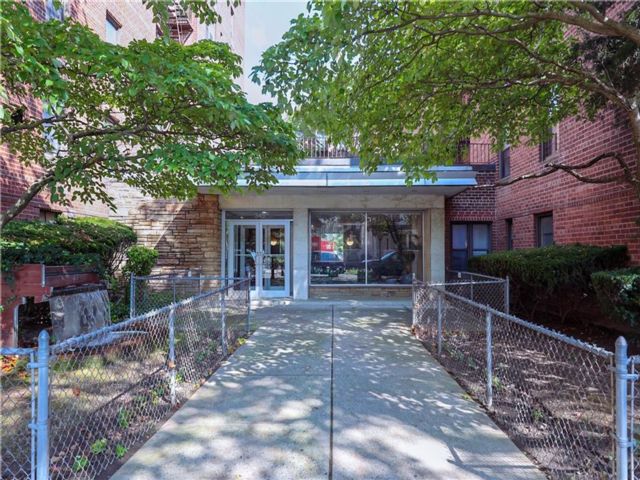  1 BR,  1.00 BTH &nbsp;Co-op style home in Kensington