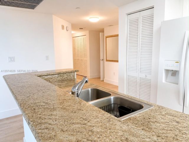  2 BR,  2.00 BTH &nbsp; style home in Aventura