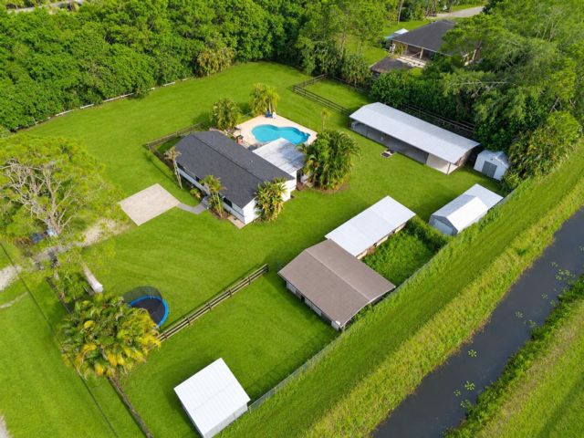  3 BR,  2.00 BTH &nbsp; style home in Palm Beach Gardens