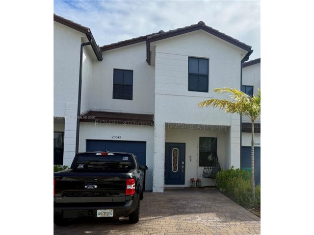  4 BR,  3.00 BTH &nbsp; style home in Miami
