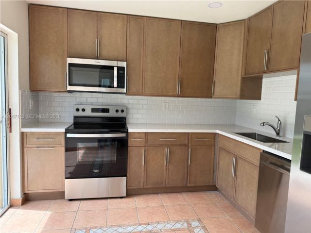 [PHOTO]