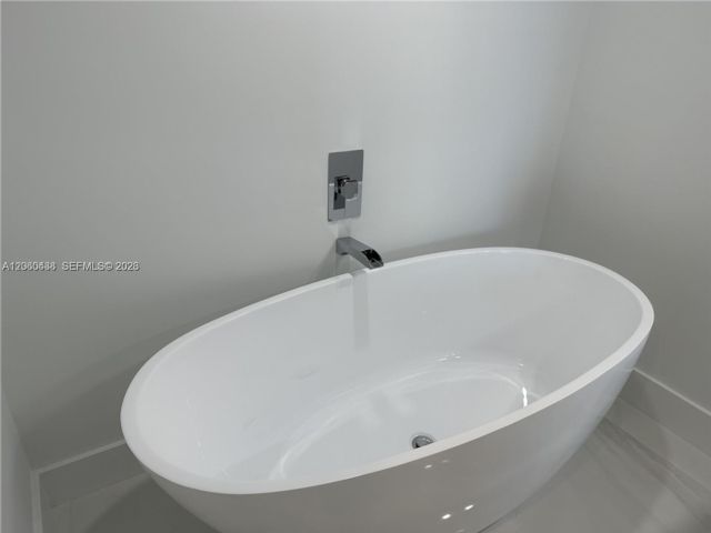 [PHOTO]