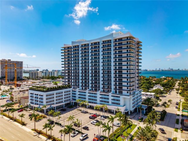 2 BR,  2.00 BTH &nbsp; style home in Miami