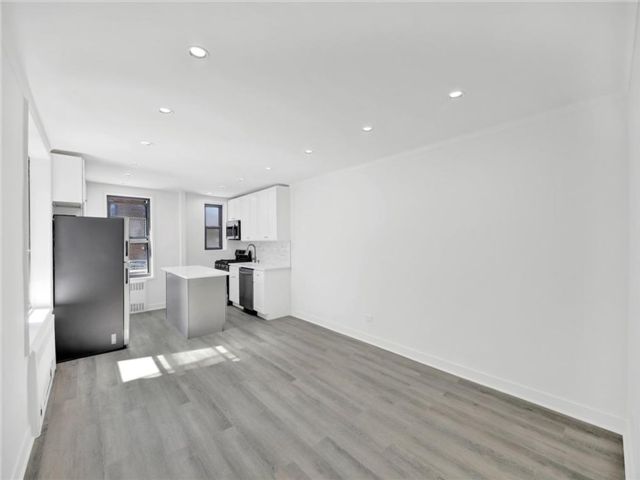 Studio,  1.00 BTH &nbsp;Co-op style home in Bay Ridge