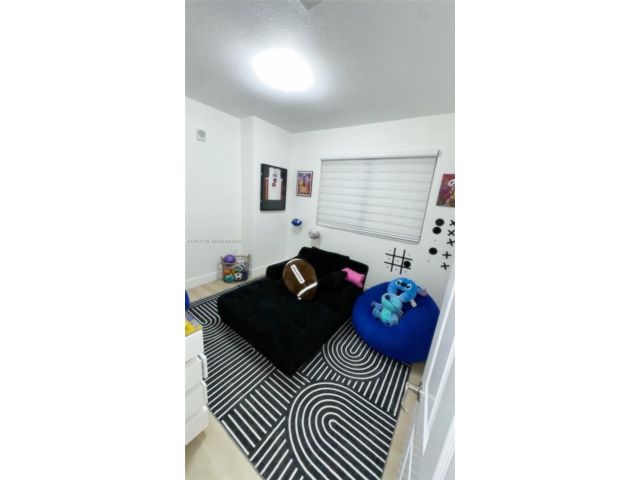  3 BR,  3.00 BTH &nbsp; style home in Medley