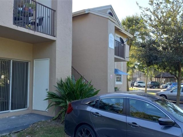  2 BR,  2.00 BTH &nbsp; style home in Pembroke Pines