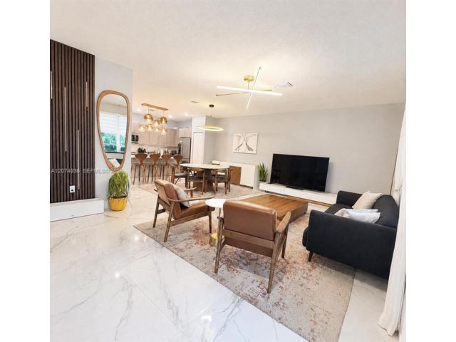  3 BR,  2.50 BTH &nbsp; style home in Medley