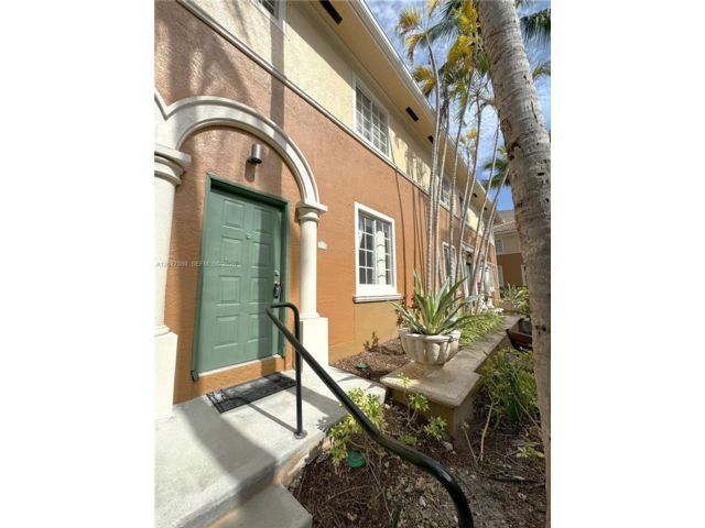  2 BR,  2.00 BTH &nbsp; style home in Aventura