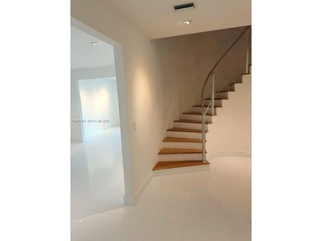 [PHOTO]