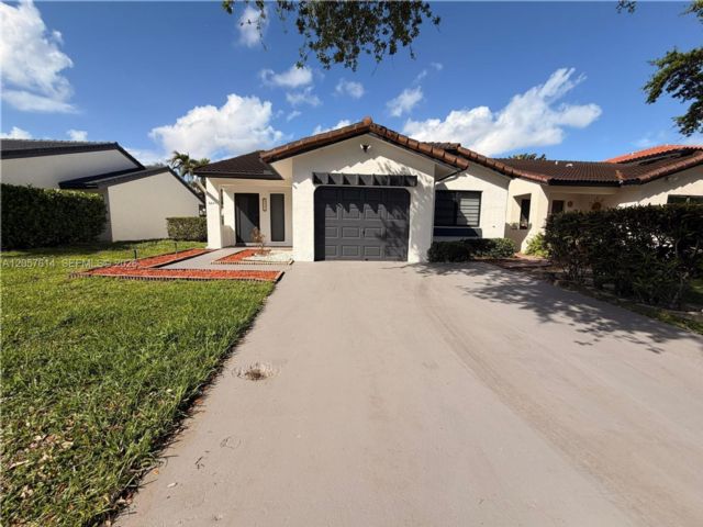  3 BR,  2.00 BTH &nbsp; style home in Hialeah