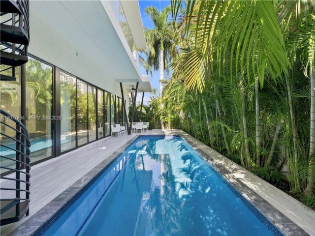  6 BR,  6.50 BTH &nbsp; style home in Sunny Isles Beach
