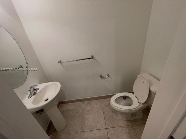 [PHOTO]