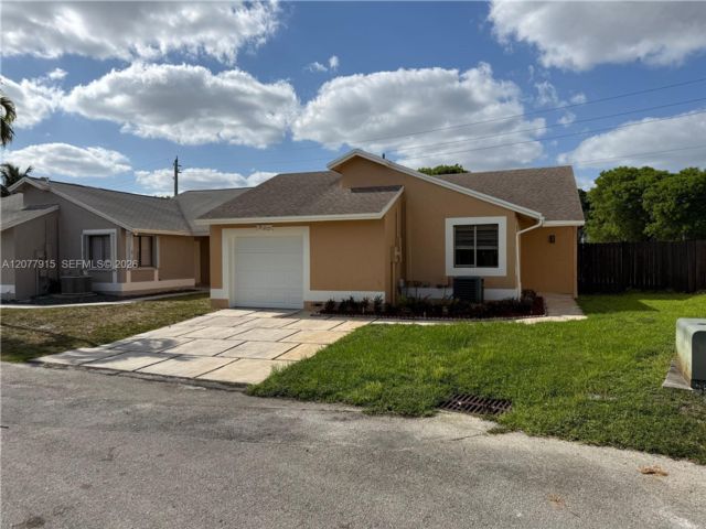 [Pembroke Pines Real Estate, listing number 3348378]