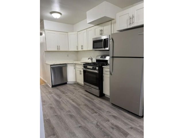  2 BR,  1.00 BTH &nbsp;Apartment style home in Canarsie