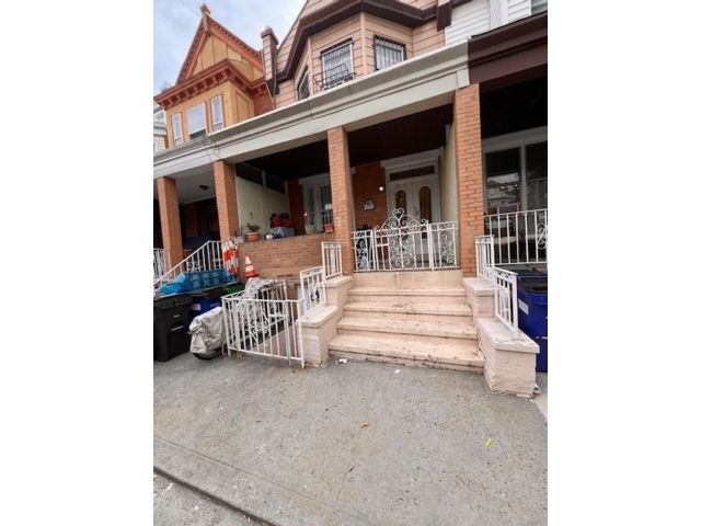 [PHOTO]
